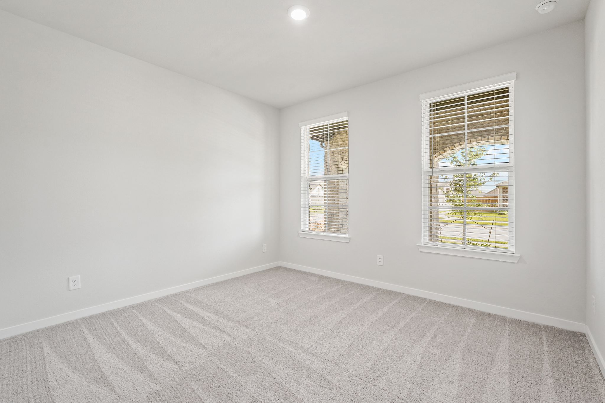 A room with windows.